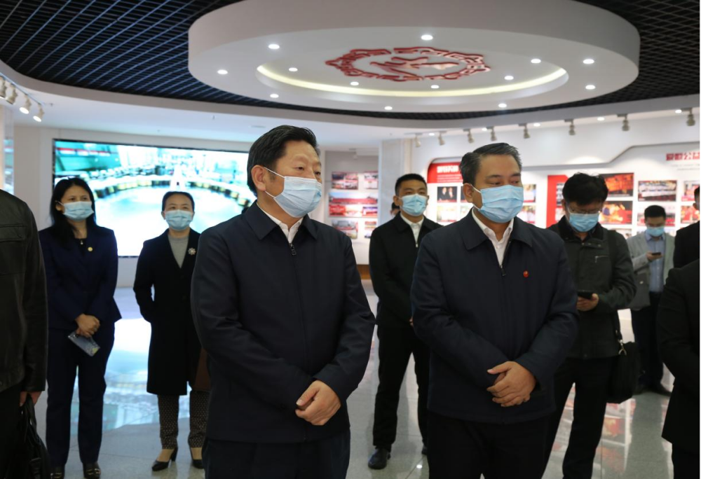 湖南湘江新區(qū)黨工委委員、管委會副主任羅社輝一行調研九芝堂